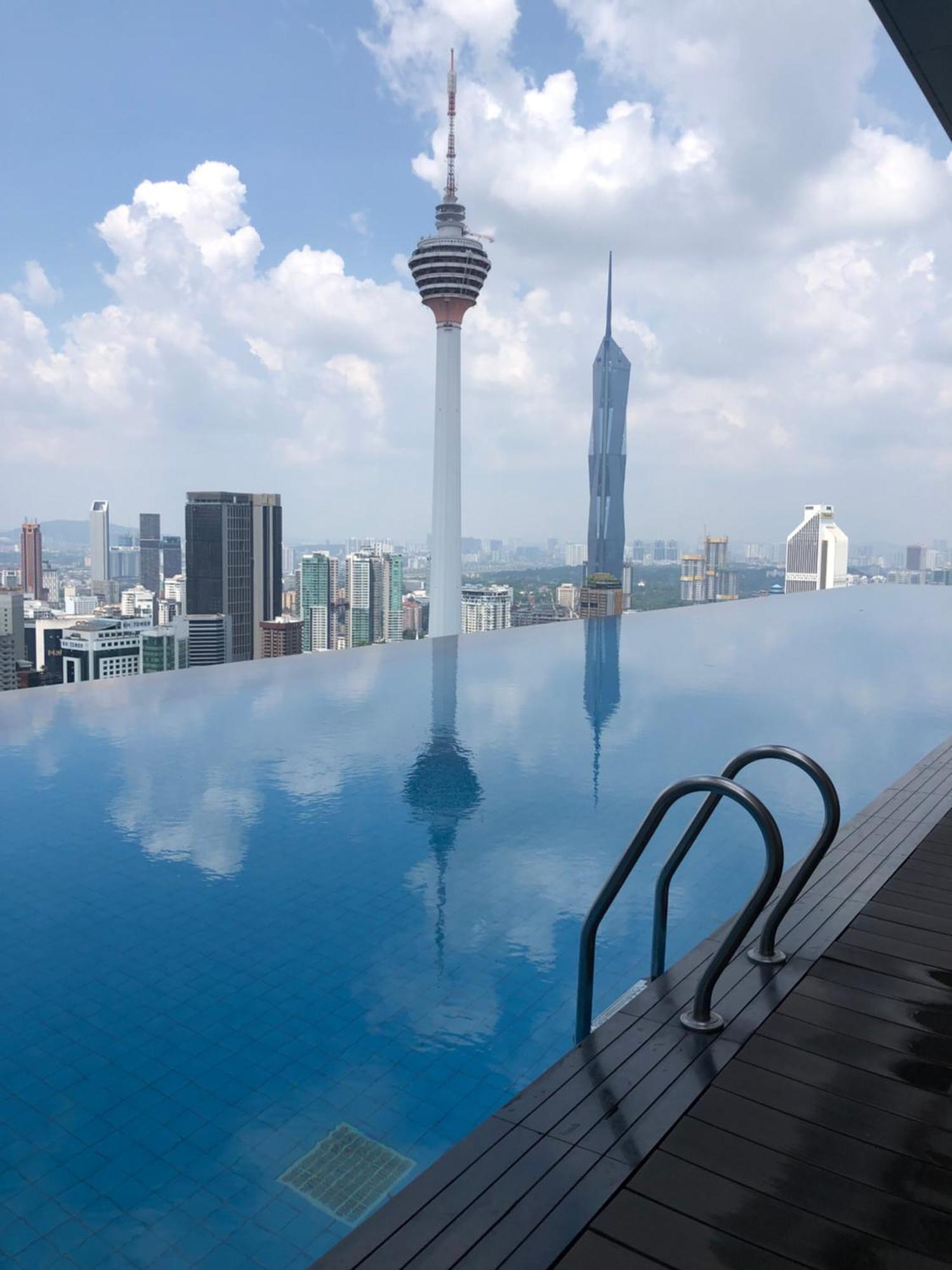 Platinum Klcc Pool View Apartment Kuala Lumpur Exterior photo