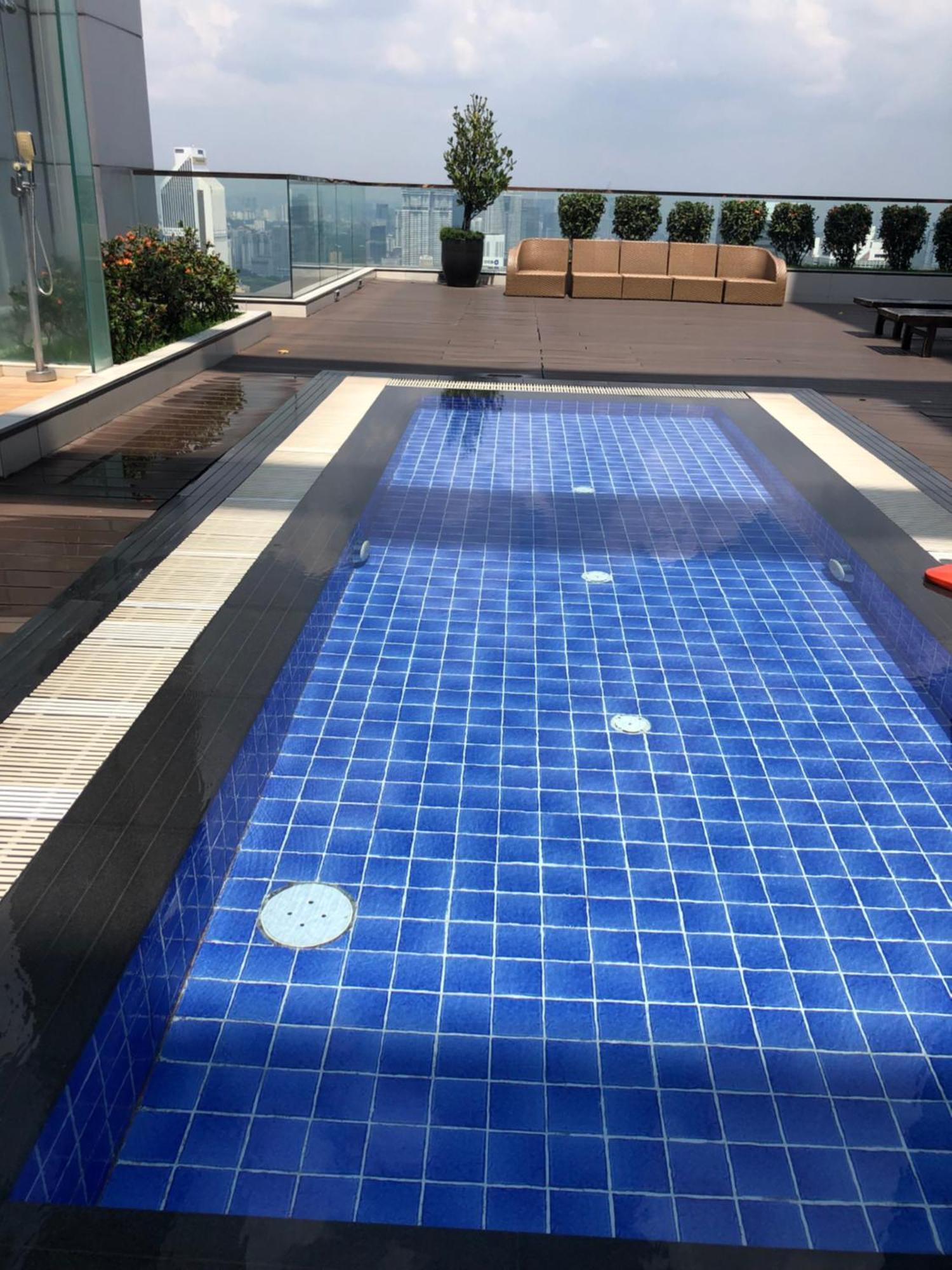 Platinum Klcc Pool View Apartment Kuala Lumpur Exterior photo