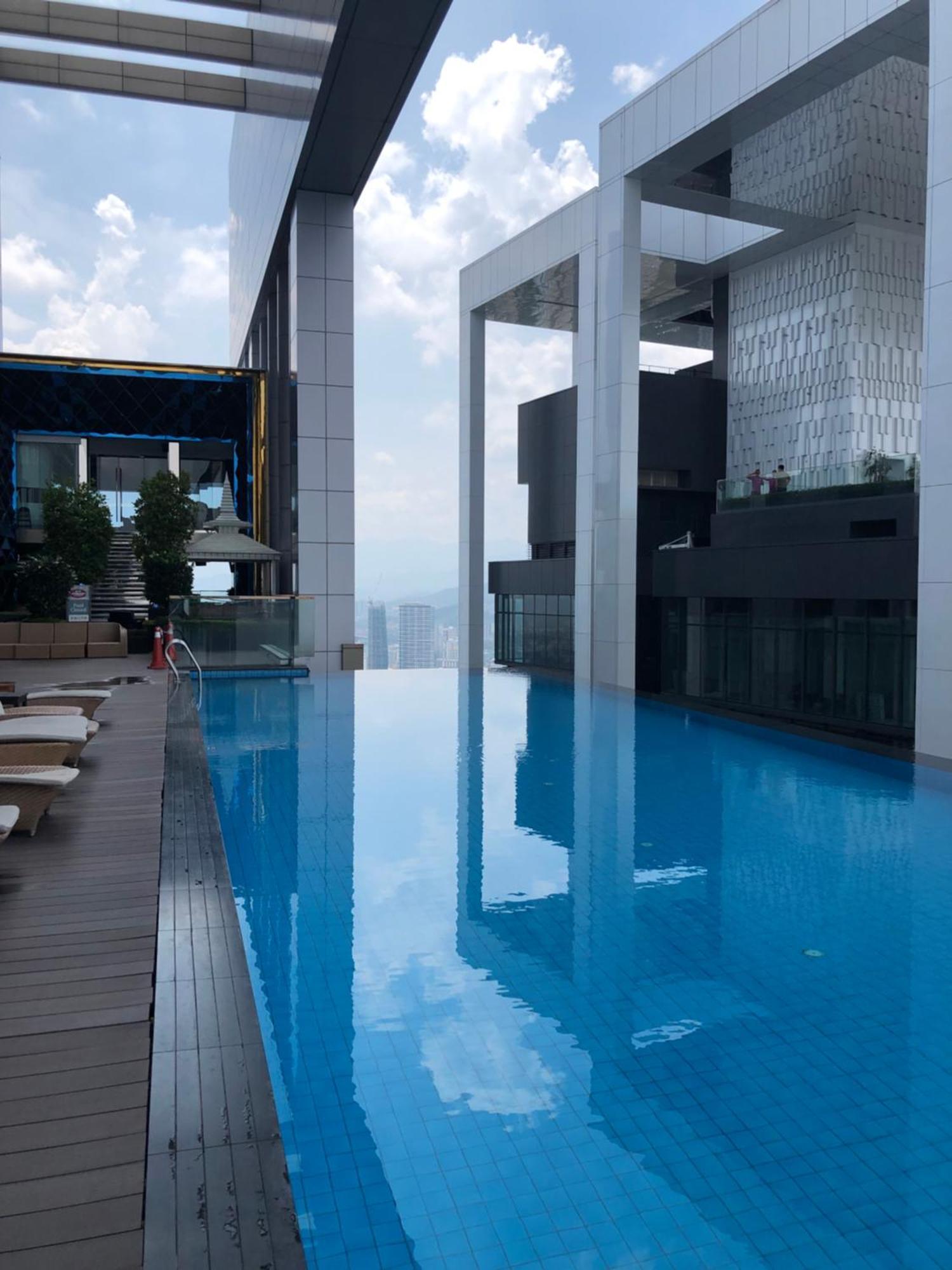 Platinum Klcc Pool View Apartment Kuala Lumpur Exterior photo